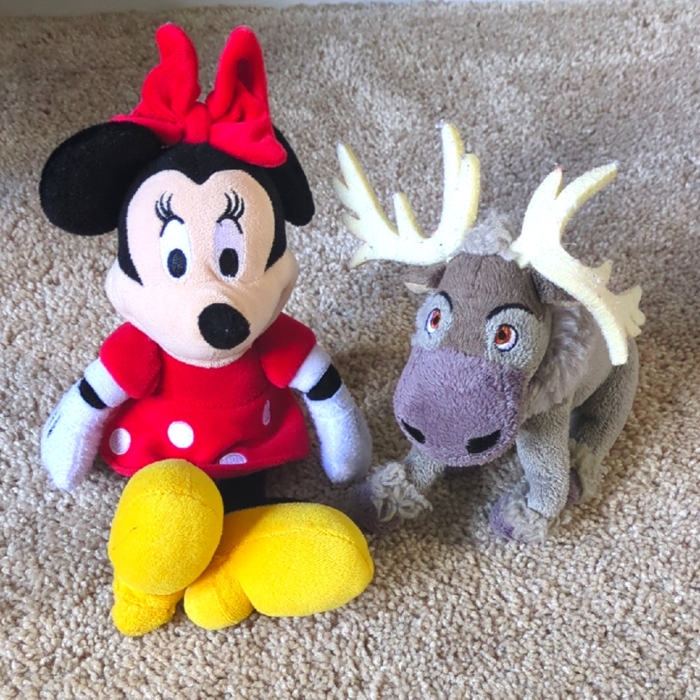 Disney Minnie Mouse & Sven Stuffed Animals